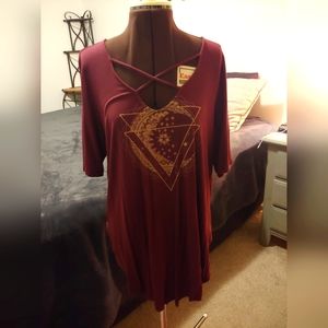 Ladies Maroon 3/4 sleeve top